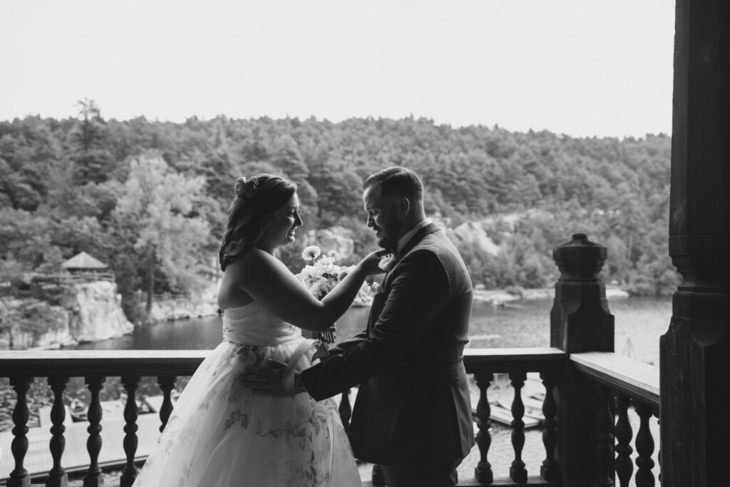 Whimsical Garden Party Wedding at Mohonk Mountain House by Molly Waring Photography