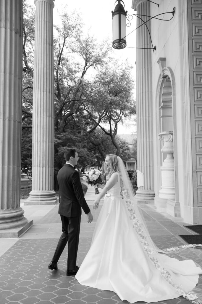 A Traditional Dallas Wedding with a Modern Twist