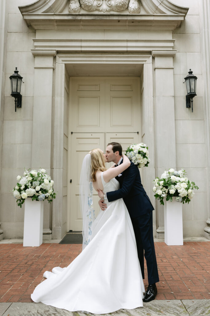 A Traditional Dallas Wedding with a Modern Twist