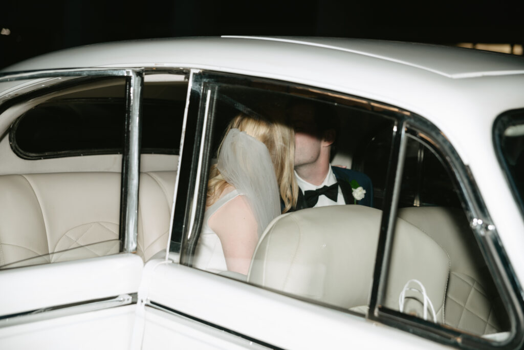 A Traditional Dallas Wedding with a Modern Twist