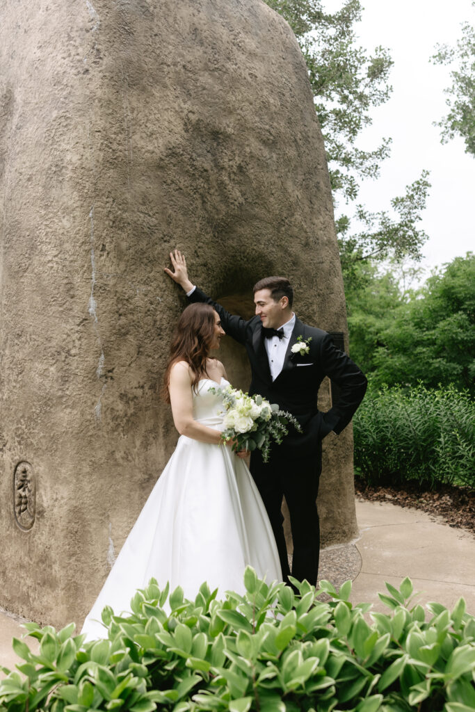 Summer Restaurant Wedding in Minneapolis by Molly Waring Photography: Destination Wedding Photographer