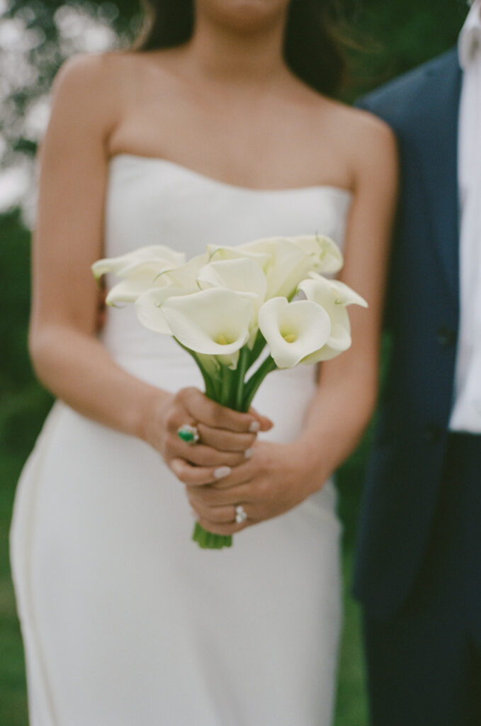 coastal wedding flowers